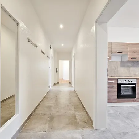 公寓 Tolstov - 3 - 25 Min Zur Messe Dus *