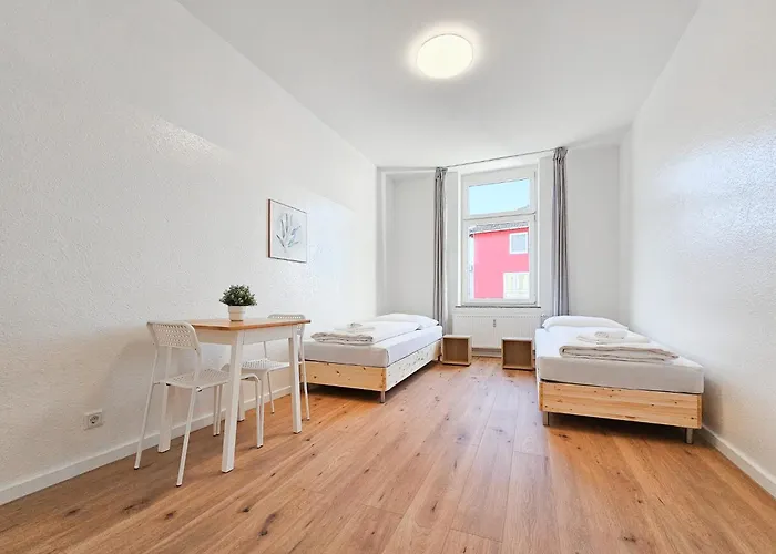 Tolstov - 3 - 25 Min Zur Messe Dus * Duisburg