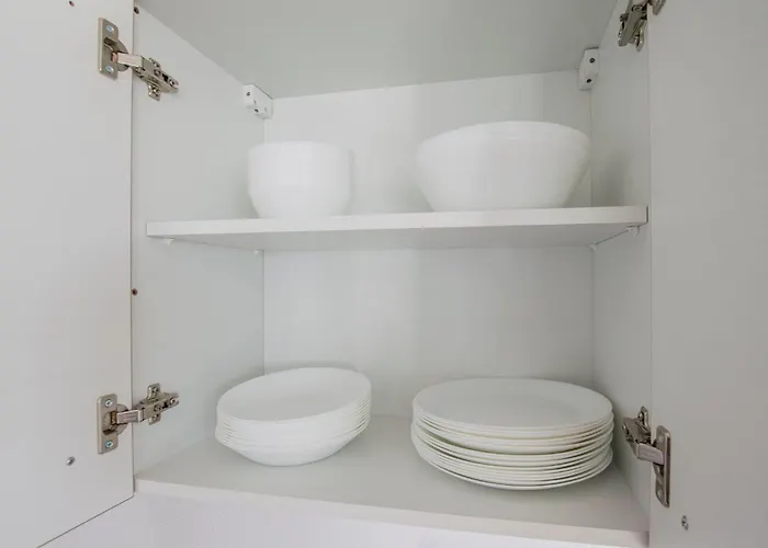 Daire Tolstov - 3 - 25 Min Zur Messe Dus